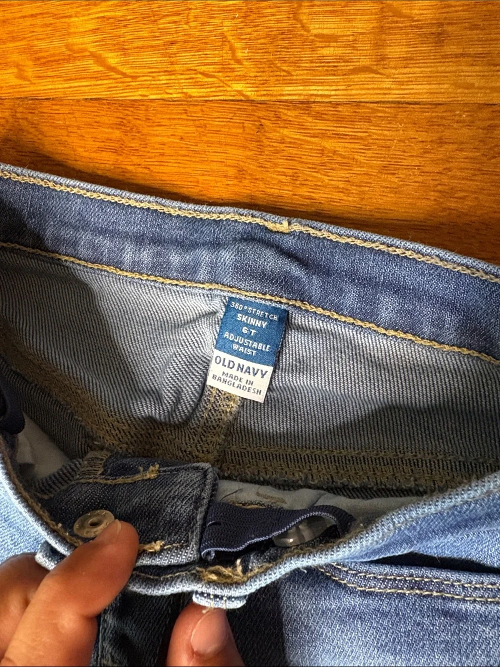 2 pants Old Navy and Gap Kids 👧 Black and Blue Jeans with Heart Knee Patch
